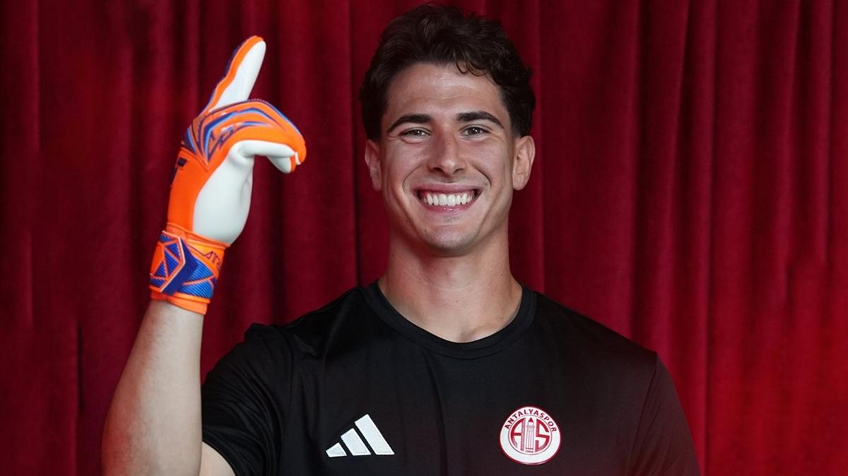 Antalyaspor, Fotis Pseftis'i kadrosuna kattı