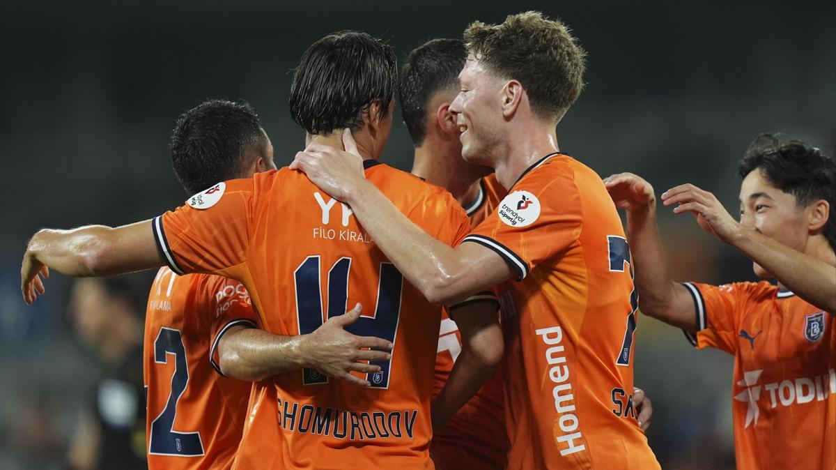 Başakşehir, Galatasaray'a karşı kötü seriyi bitirmek istiyor