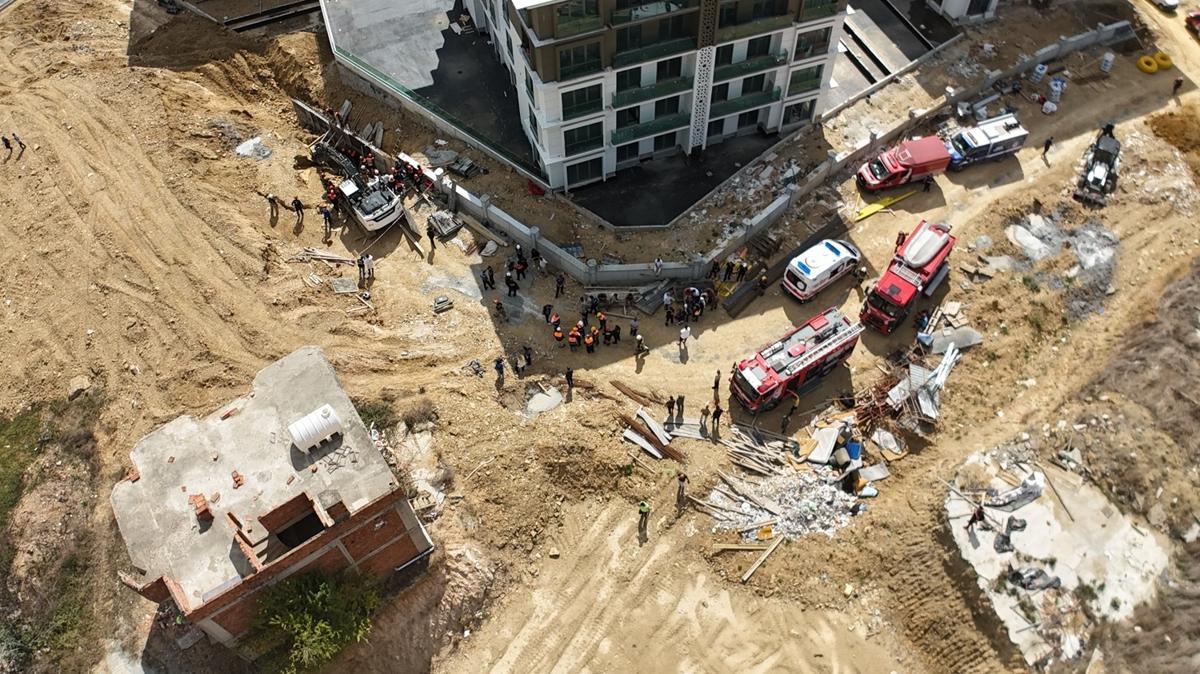 Başakşehir'de inşaatta toprak kayması: Bir işçi hayatını kaybetti