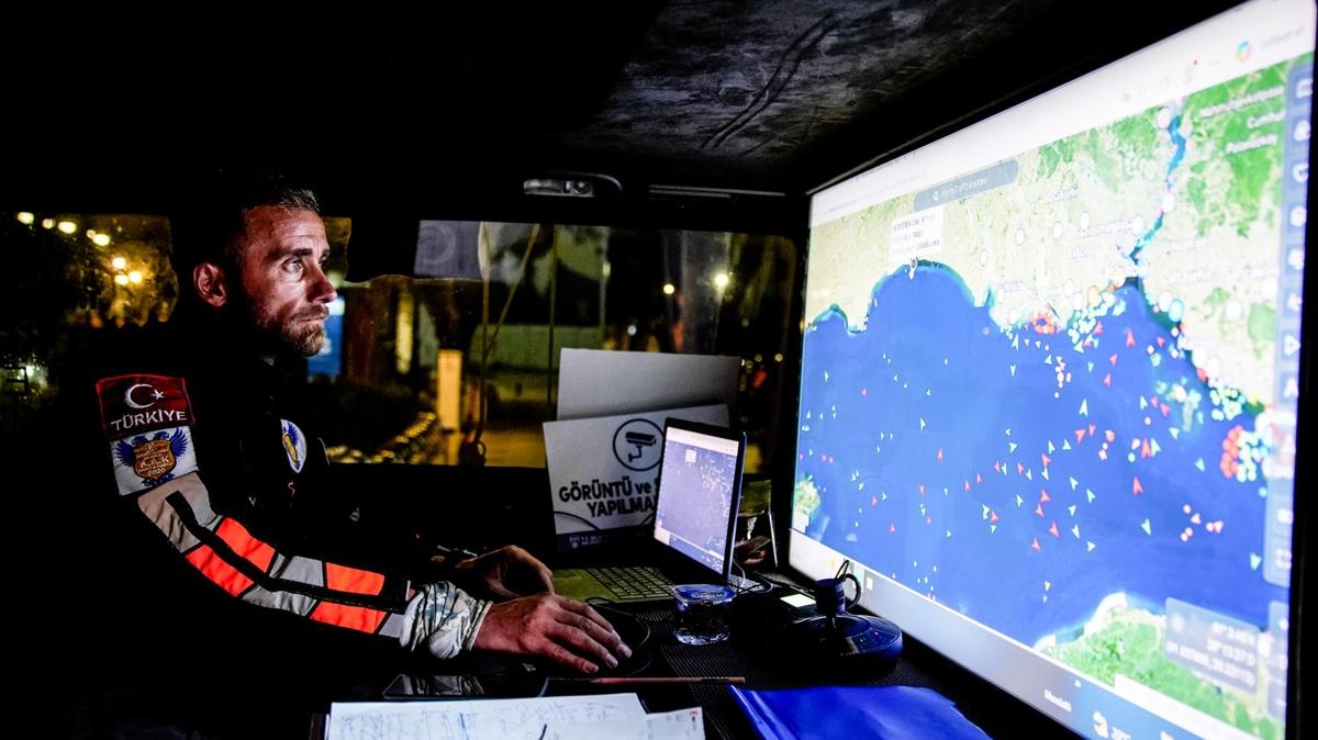 Silivri'de batan geminin izi sürülüyor! Ekipler teyakkuzda