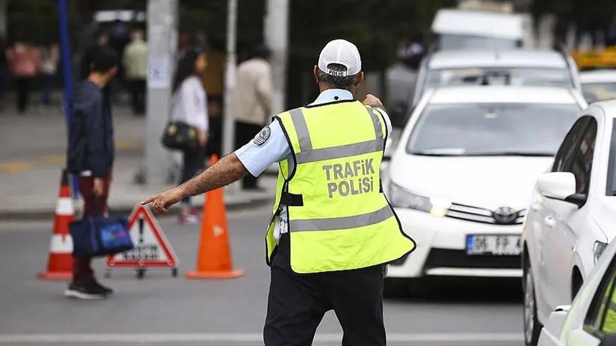 Trafik güvenliğini tehlikeye atan sürücüye ceza yağdı