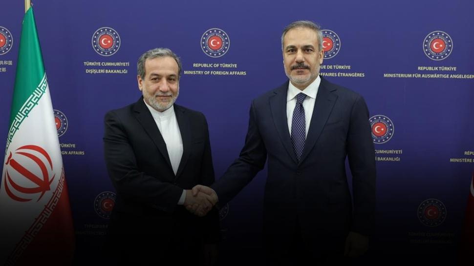 Bakan Fidan İranlı mevkidaşı Erakçi ile görüştü