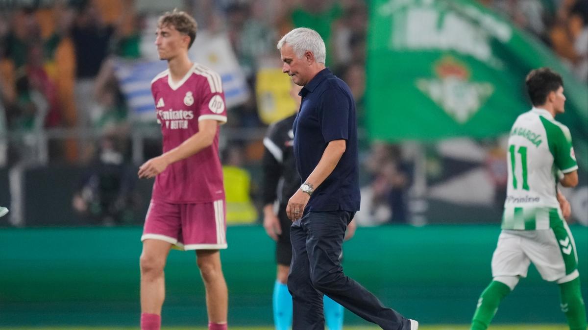 Jose Mourinho'lu Real Madrid, Real Betis'e boyun eğdi