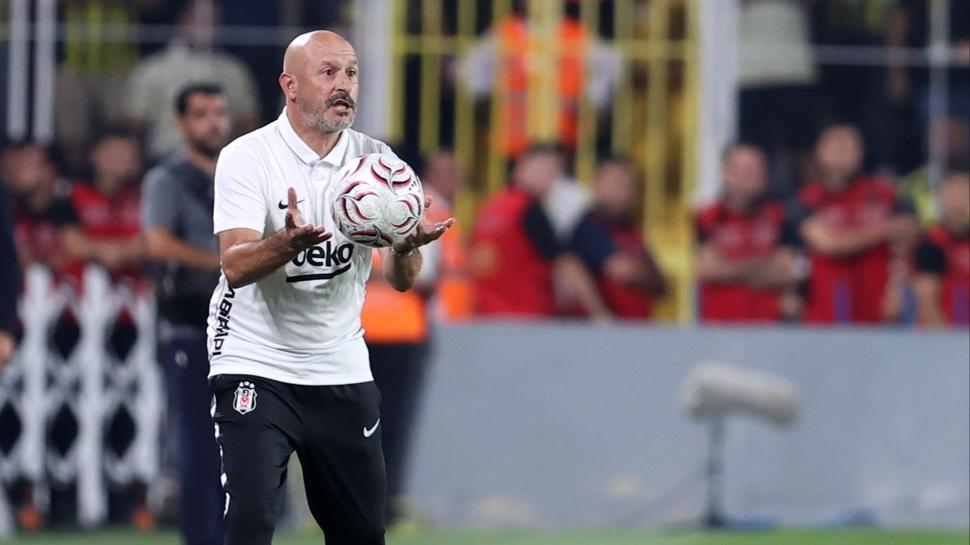 Vincenzo Italiano, ilk derbisini kazandı