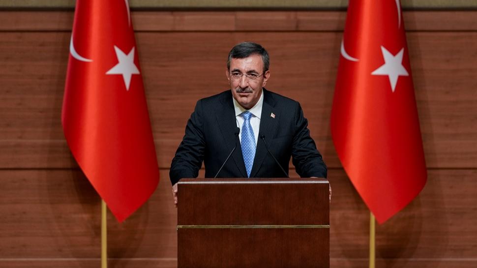 Yeni büyüme ve yıl sonu enflasyon tahmini belli oldu... Cumhurbaşkanı Yardımcısı Yılmaz OVP'yi açıklıyor