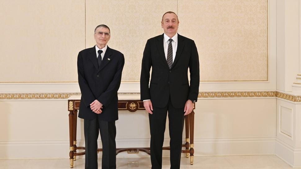 Aliyev'den Aziz Sancar'a "Şöhret" nişanı