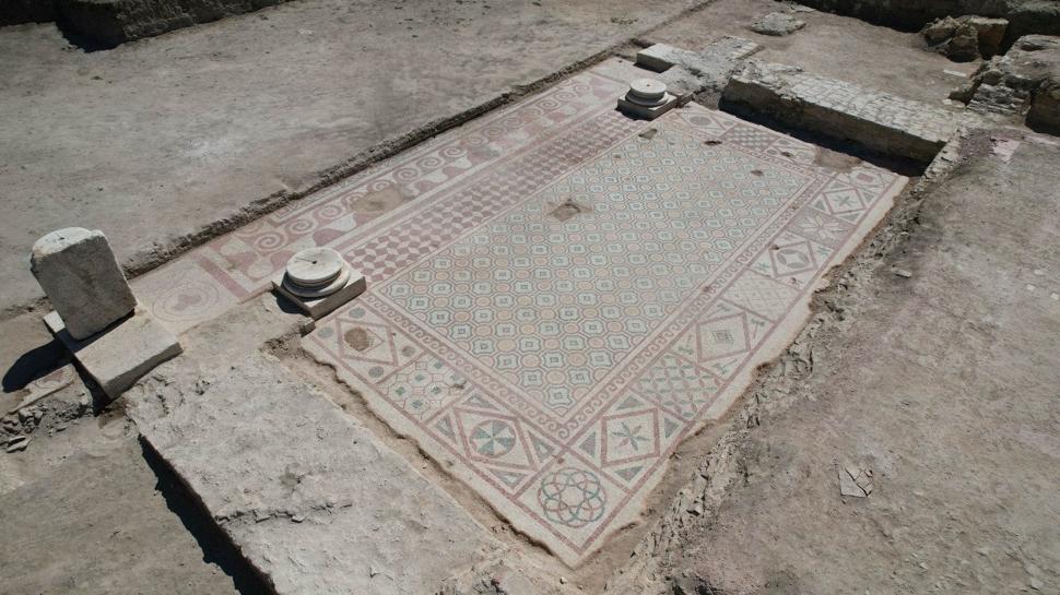 Anadolu'nun altından tarih çıktı: 105 metrekarelik eşsiz mozaik