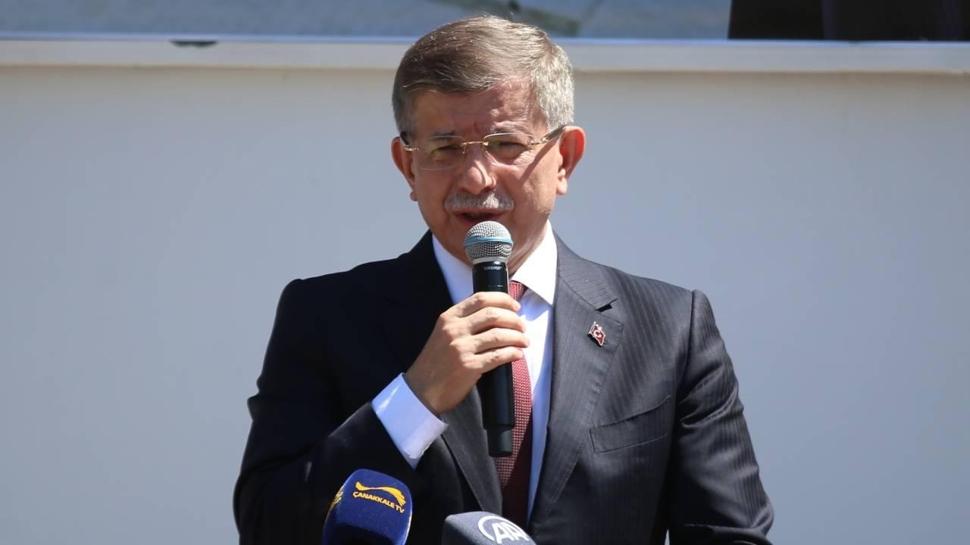 Ahmet Davutoğlu ifade vermek üzere Ankara Adliyesi'ne geldi
