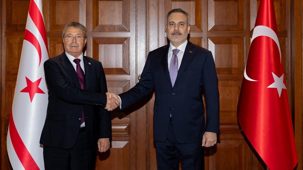 Bakan Fidan, KKTC Başbakanı Üstel ile Ankara'da bir araya geldi