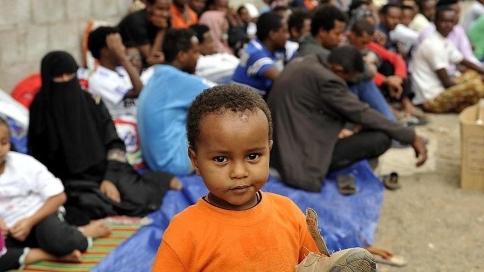 Çatışmalar şiddetlendi, Yemenliler yine yollara düştü: 18 bin 500 kişi göç etti