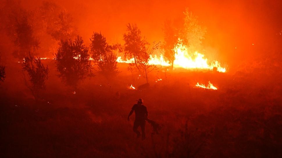 Alevlerle mücadele sürüyor! Diğer ilçelere de sıçradı