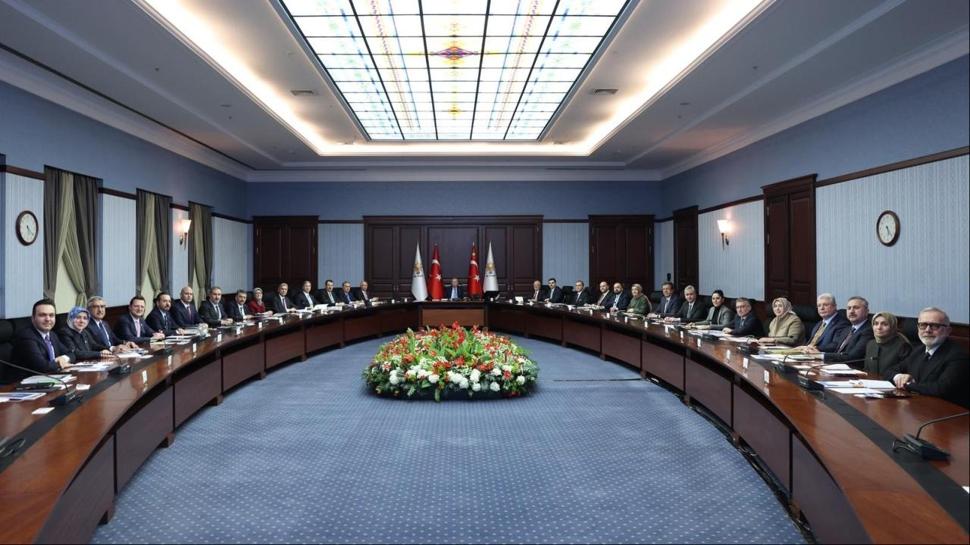 Başkan Erdoğan kurmaylarıyla bir araya geldi: MKYK toplantısında masada neler var?