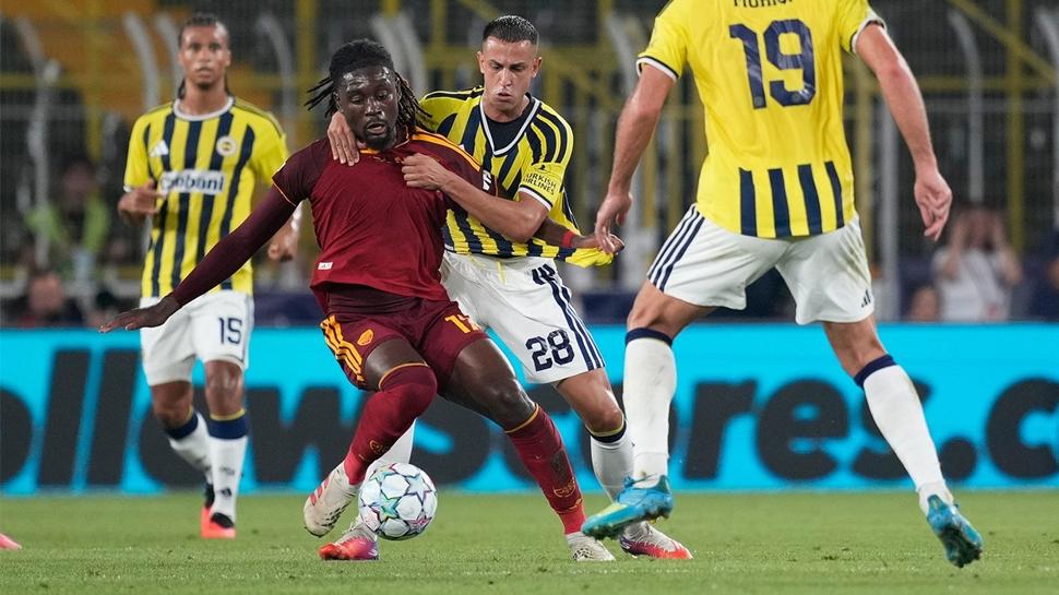 Maçta şok sakatlık! Fenerbahçe'ye kötü haber