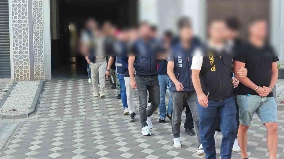 Sahte borsacı çetesine 8 ilde operasyon: 17 kişi yakalandı