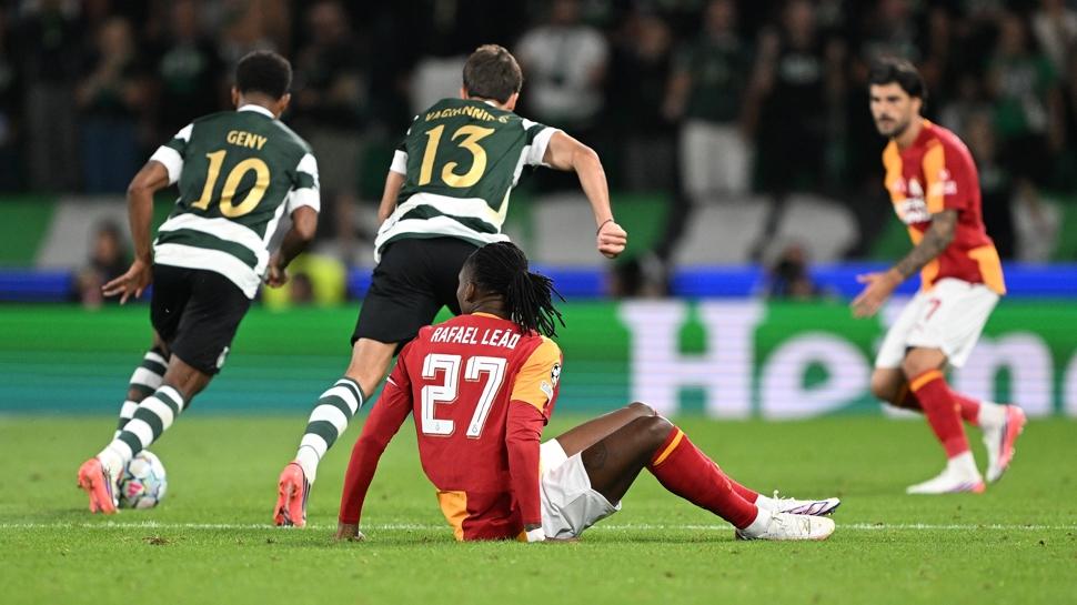 Sporting taraftarından Leao'ya protesto