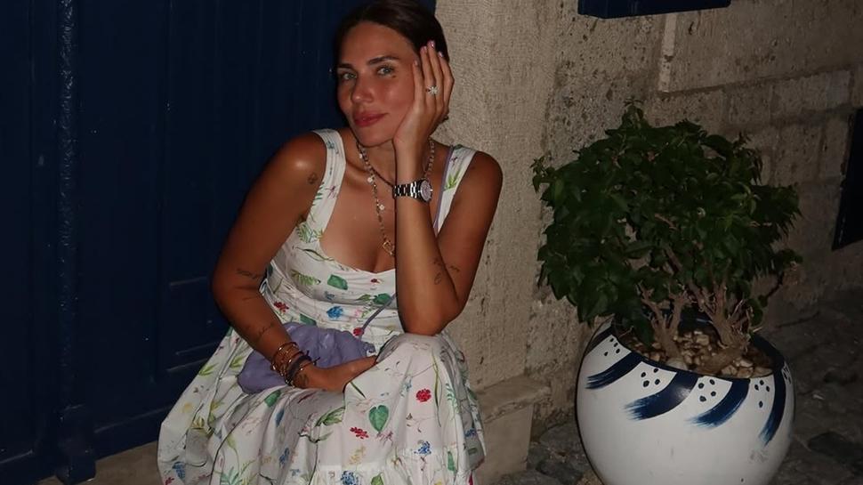 Buse Varol TikTok'a girdi, dansı şaşırttı! Alay konusu oldu