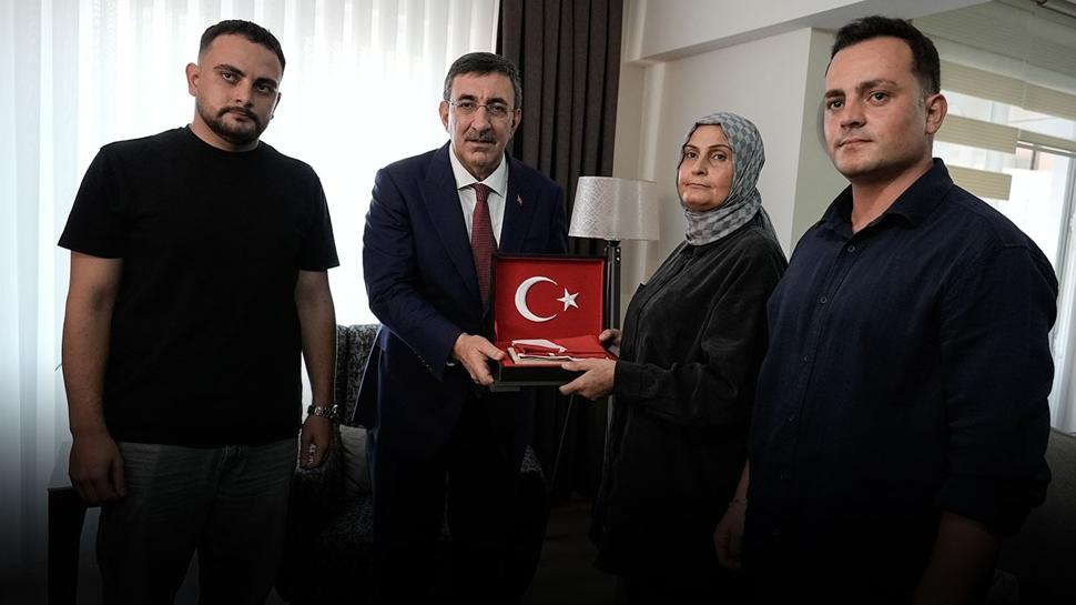 Cevdet Yılmaz Şehit Halil Özdoğru'nun ailesini ziyaret etti