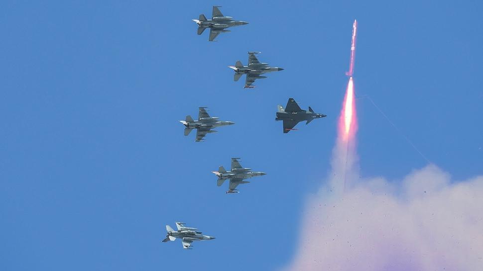 F-16 ve KIZILELMA'ya dev çarpan etkisi! İHA-300 için heyecanlandıran açıklama