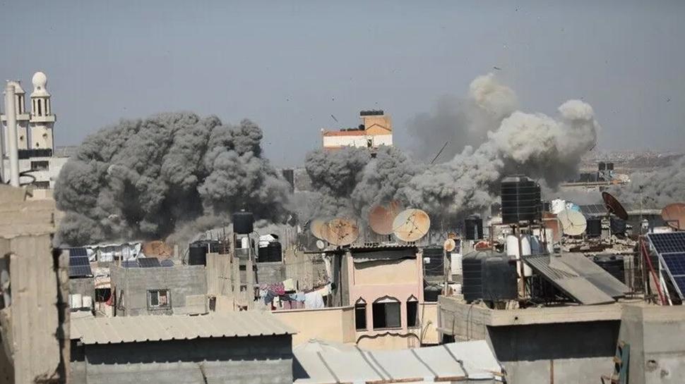 Katil İsrail'den Gazze'ye SİHA saldırısı: 9 Filistinli yaralandı