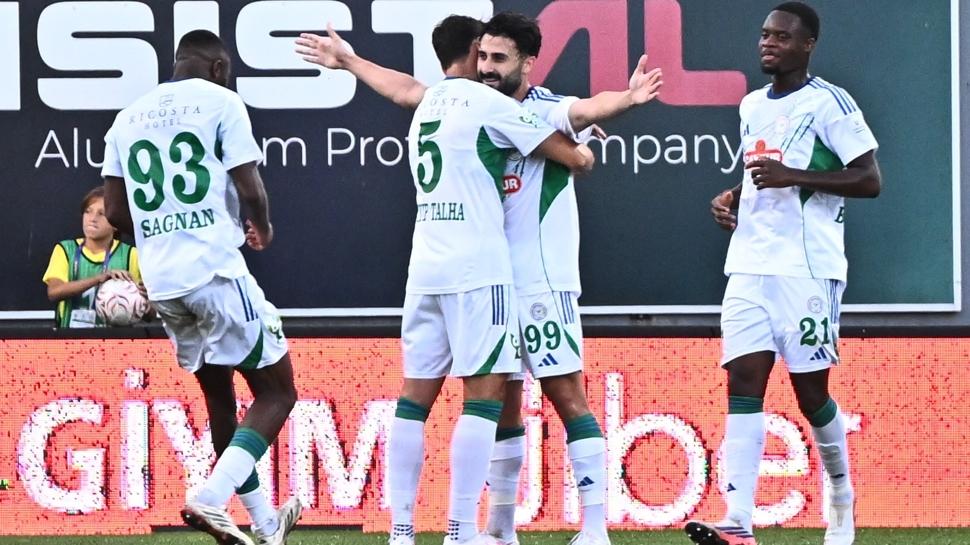Çaykur Rizespor'dan deplasmanda tarihi başlangıç