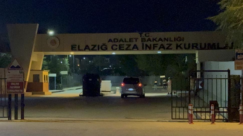 Elazığ’da cezaevinde alevler yükseldi: Ekipler anında müdahale etti