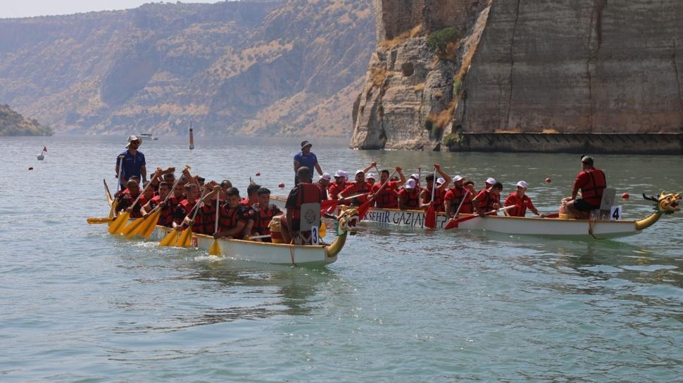 Rumkale'de 7. festival coşkusu: 4 bin 400 sporcu Fırat'ta buluştu