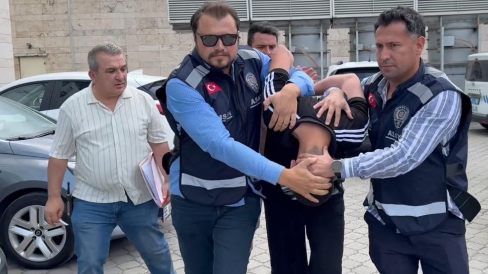 Husumetlisini araçta sandı, kurşun yağdırdı