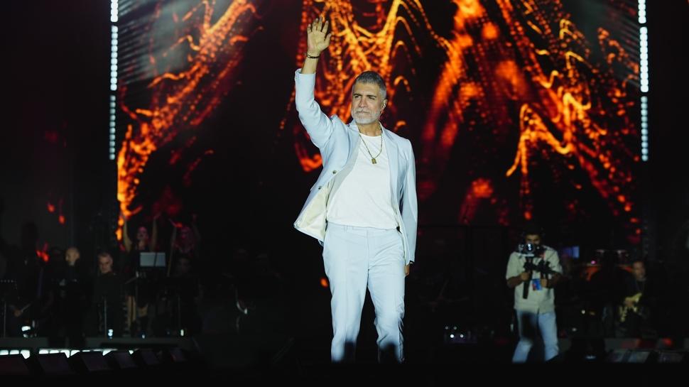 Özcan Deniz konserinde bıçaklı kavga! Korku dolu anlar yaşandı