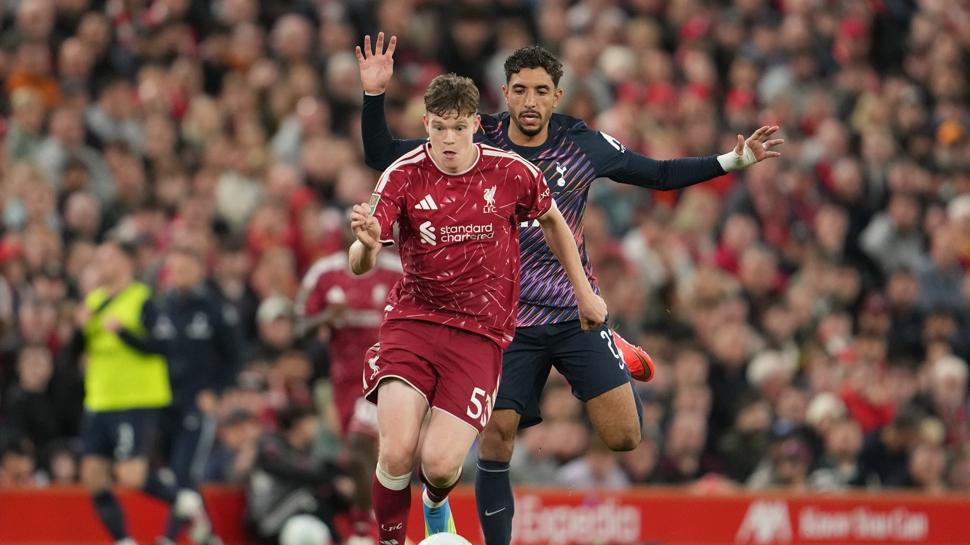 Arsenal ve Liverpool, Lig Kupası'nda yoluna devam etti