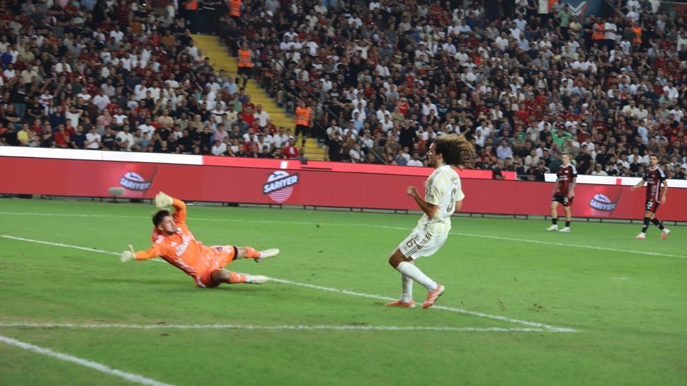Bir yolunu bulup kaçırdı