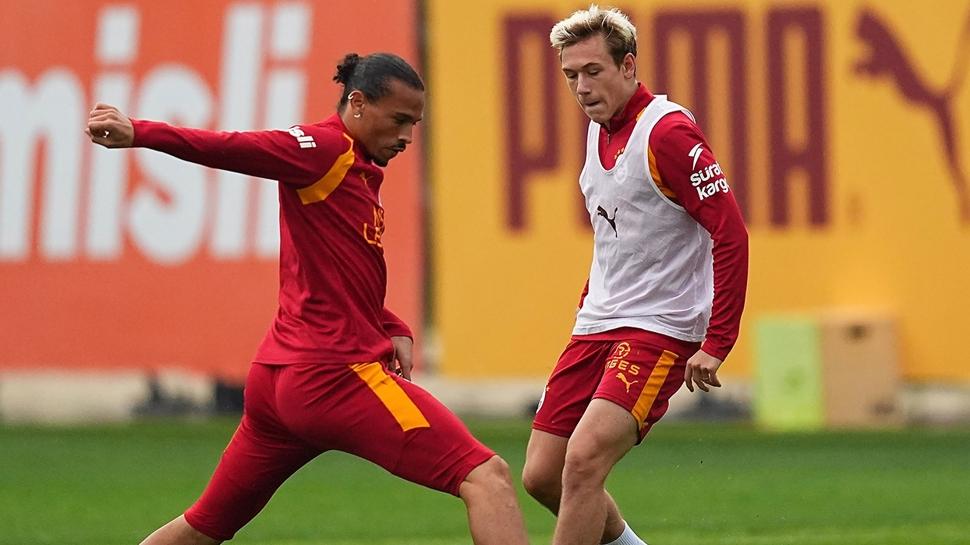 Galatasaray'da derbi mesaisi devam ediyor
