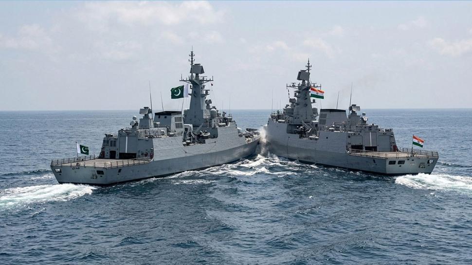 Savaş gemileri çarpıştı... Pakistan'dan Hindistan'a protesto notası