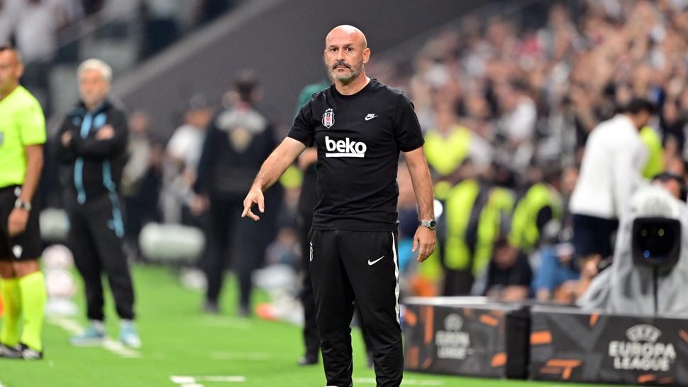 Beşiktaş tribünlerinden Vincenzo Italiano'ya destek!