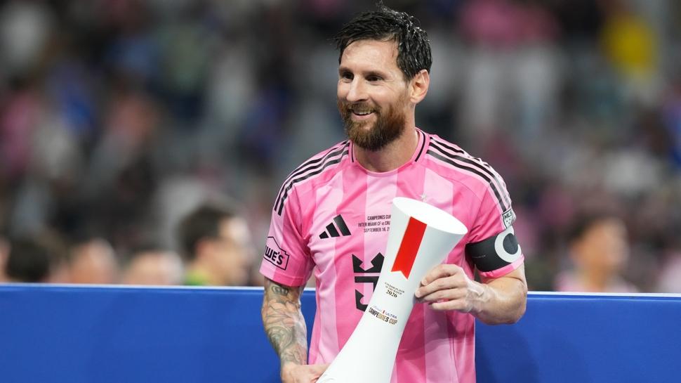 Lionel Messi, 48. kupasını kaldırdı