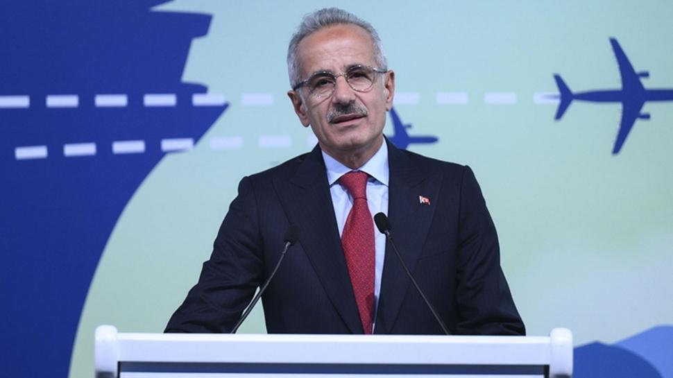 İstanbul Havalimanı'nın 4'üncü ana pisti bugün açılıyor... Aynı anda 4 uçak havalanacak