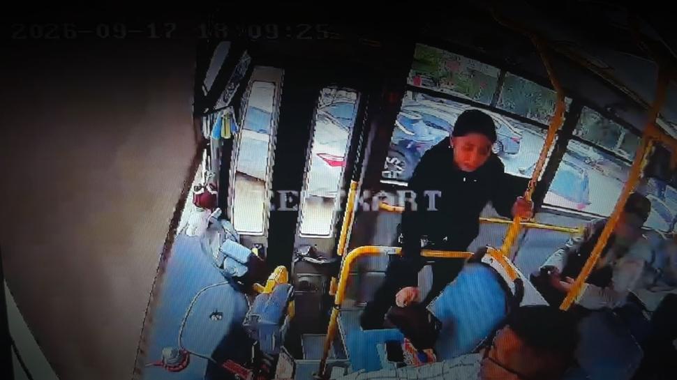 Kastamonu'da şoförün ahlakı tebessüm ettirdi: Para dolu çanta buldu, sahibine teslim etti