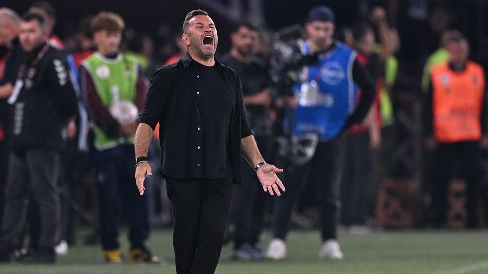 Derbide kırmızı kart! Okan Buruk...