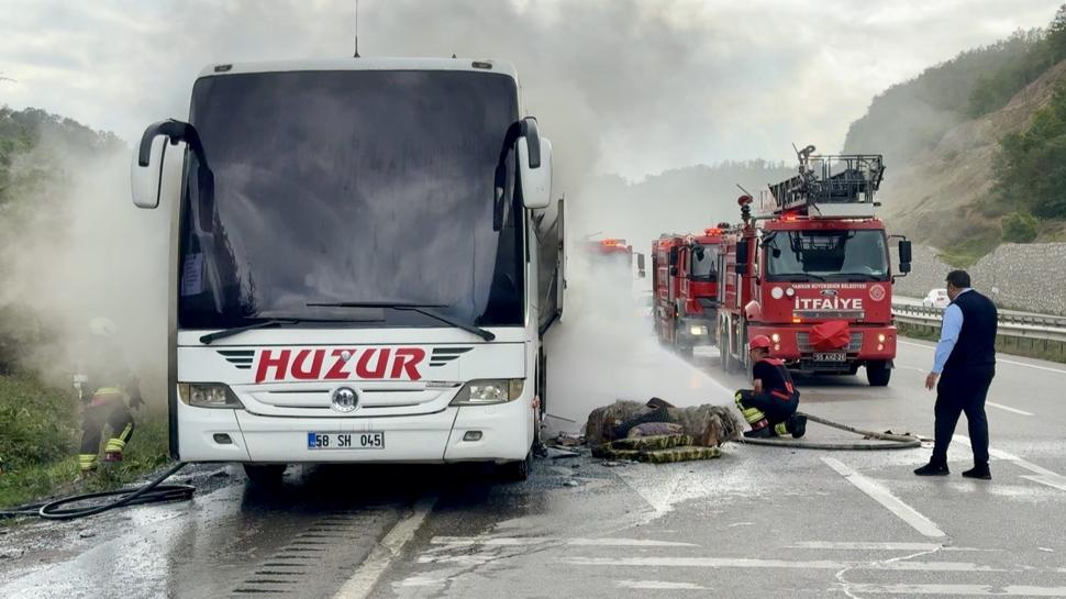 Faciadan dönüldü! Yolcu otobüsü alevlere teslim oldu