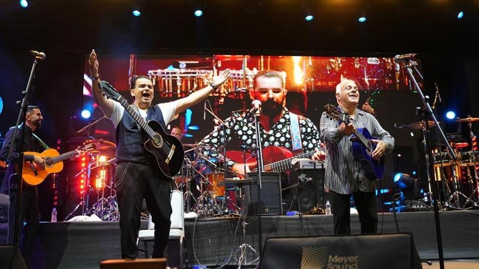 Gipsy Kings İstanbul'da hayranlarıyla buluştu