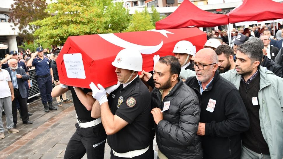 Şehit polis Sarıyalçınkaya son yolculuğuna uğurlandı