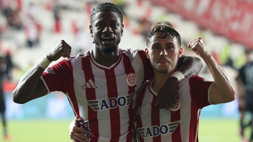MAÇ SONUCU: Antalyaspor 3-0 Artı Değer Vanspor FK
