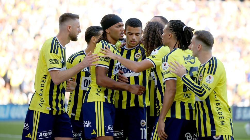 Mason Greenwood, gol sayısını 3'e yükseltti