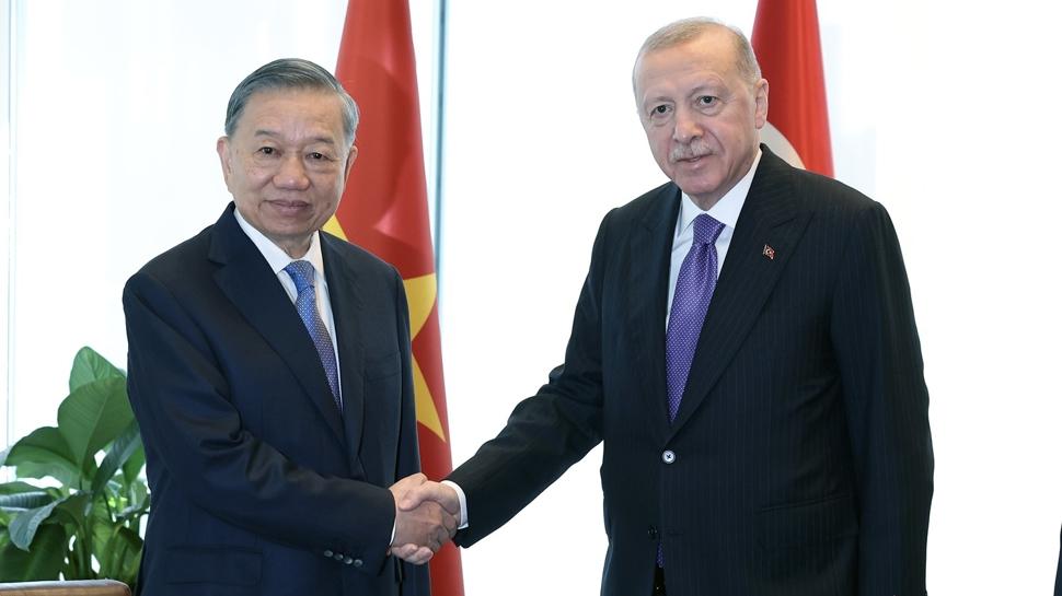 Başkan Erdoğan Vietnam Devlet Başkanı ile görüştü
