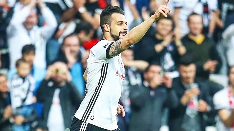 Alvaro Negredo Beşiktaş'ı unutamıyor: Gözüm kapalı kabul ederim