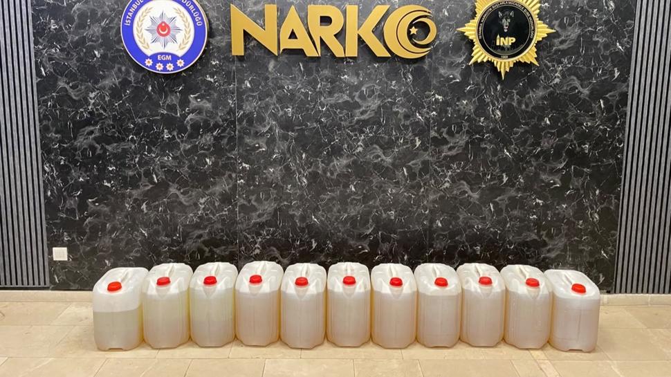 İstanbul'da uyuşturucu operasyonu! 2 kişi enselendi