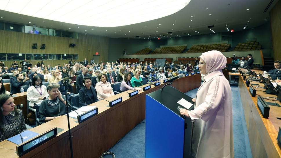 Çocukların zihnini hedef alıp kuşattılar... Emine Erdoğan'dan BM'ye dijital güvenlik çağrısı