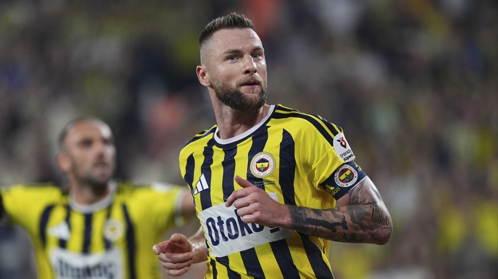 Fenerbahçe'de Milan Skriniar formayı bırakmadı