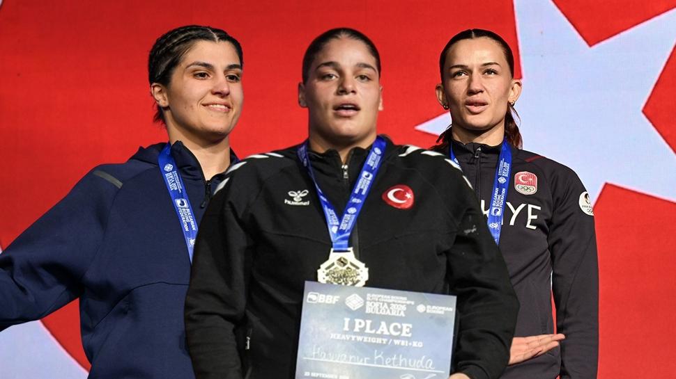 Milli boksörlerden Avrupa'da tarihi başarı! 10 madalya kazandık