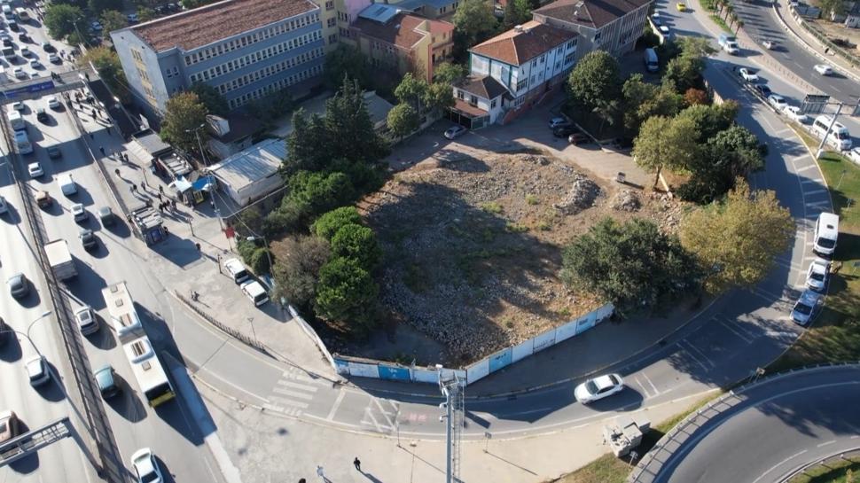 Vatandaş mağdur oldu! İBB yıktığı camiye 7 yıldır tek çivi çakmadı