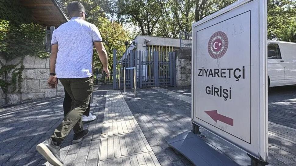 TBMM'de 367 bine yakın ziyaretçi kabul edildi